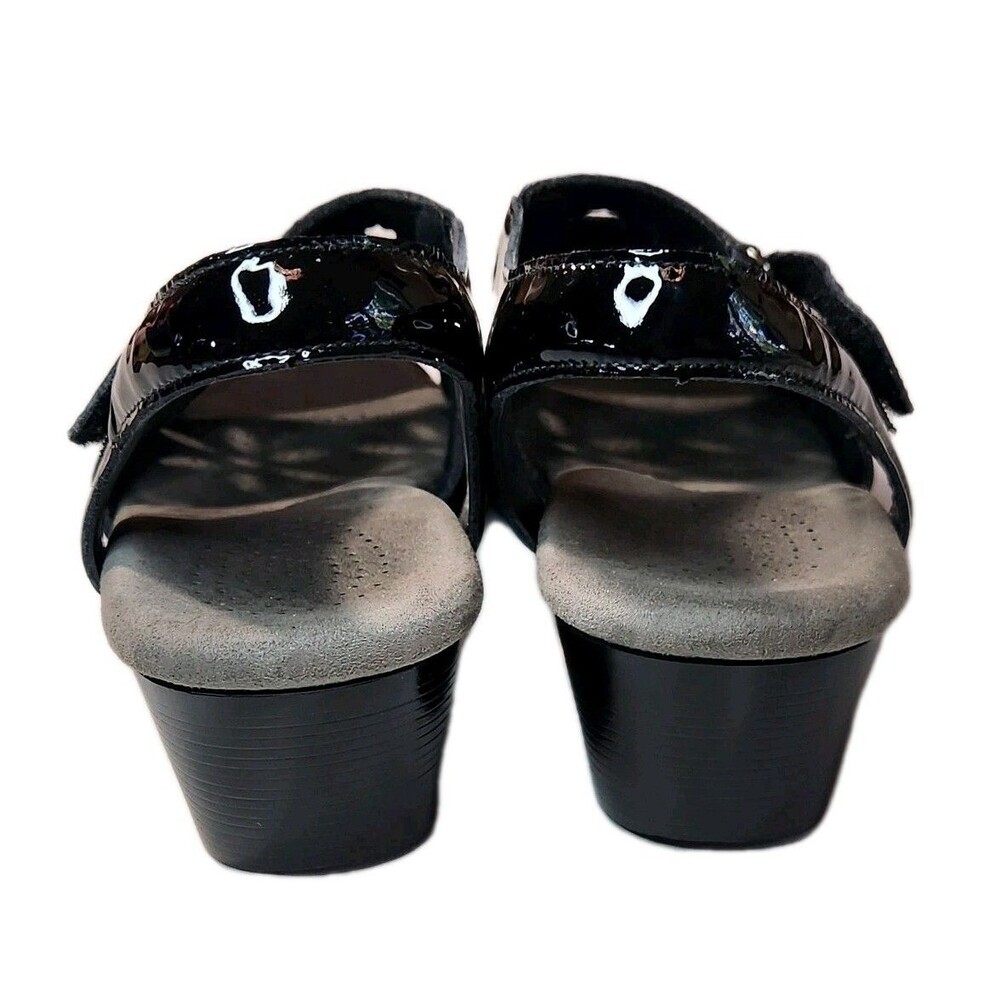 SAS Sunburst Black Patent Leather Sandals Sz 7 Comfort Tripad Heel Strap Floral - Picture 4 of 10